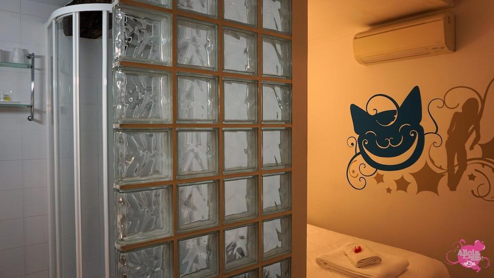 Pension Aliciazzz Bed And Breakfast Bilbao Guest house Bilbao